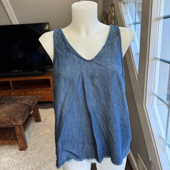 Universal Thread Tops - Universal Thread Chambray Denim tank